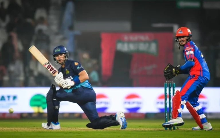 PSL 9: 121-runs partnership in the Sultans fort
